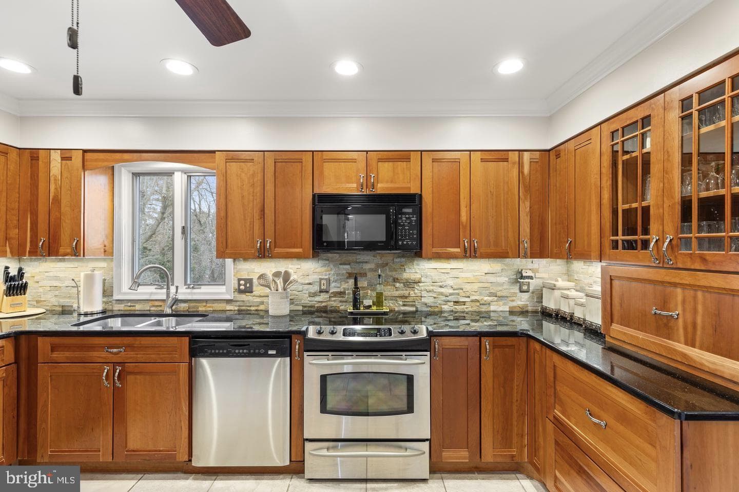 162 Omps Drive photo 9