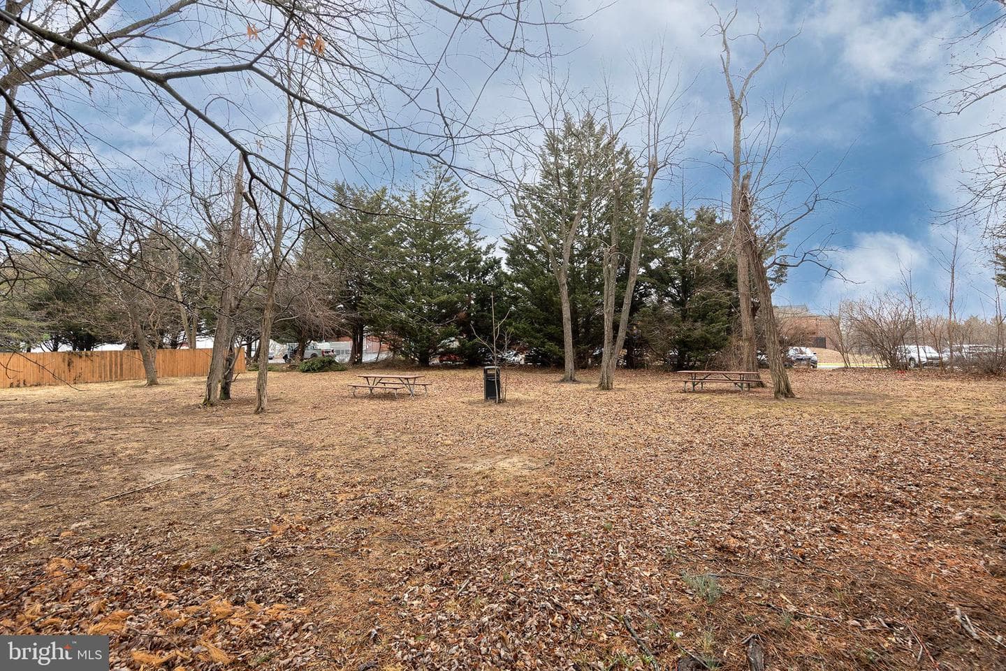 216 W Cedarmeade Avenue photo 35