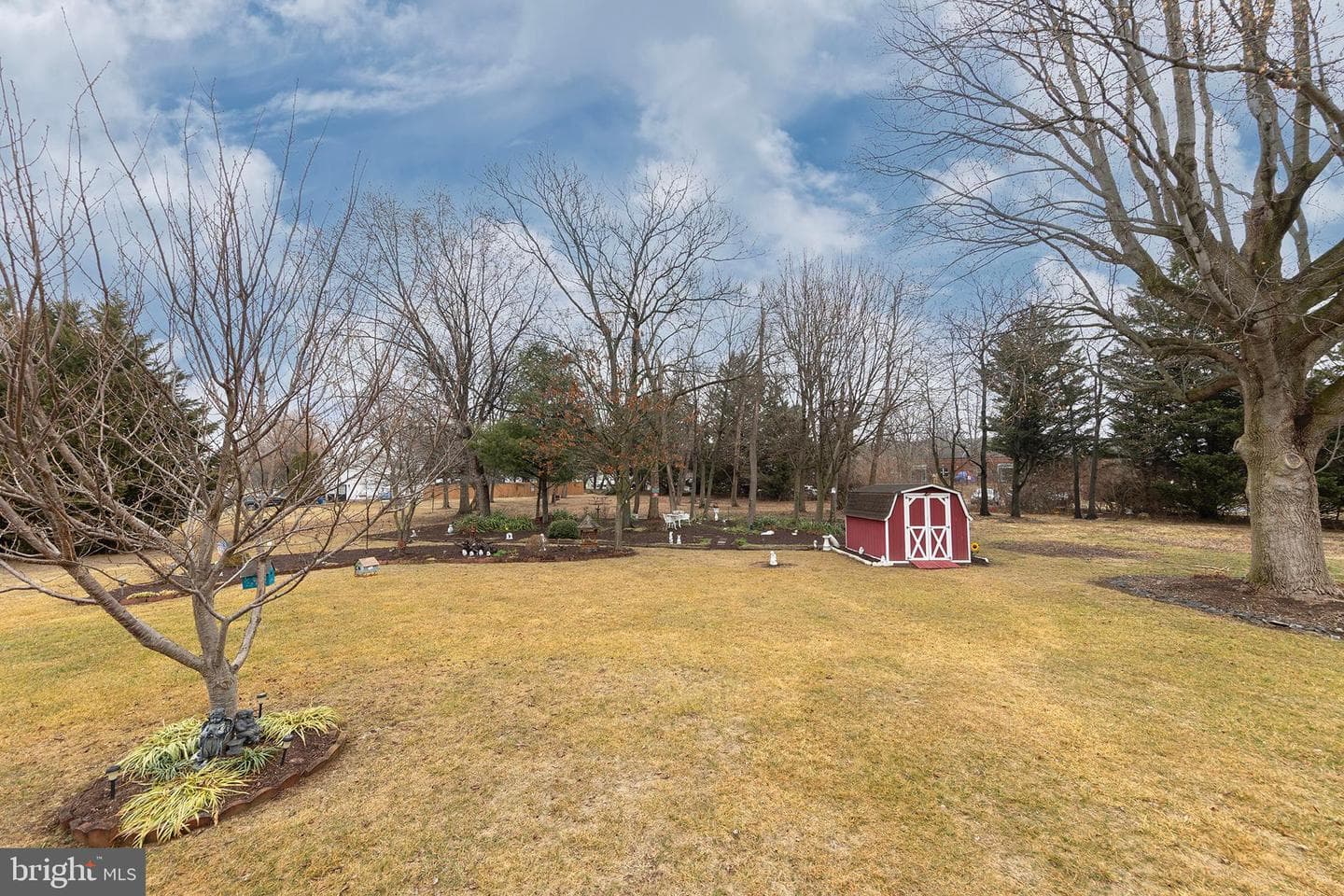 216 W Cedarmeade Avenue photo 36