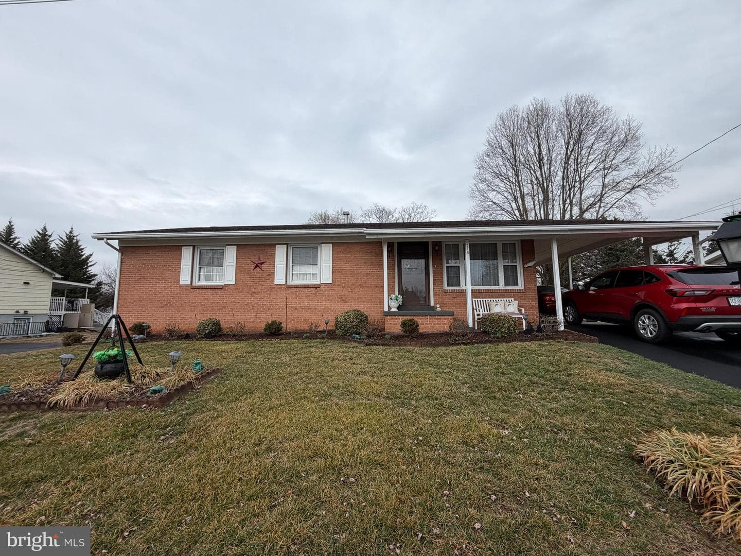 216 W Cedarmeade Avenue photo 41