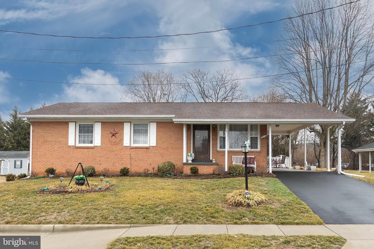 216 W Cedarmeade Avenue photo 42
