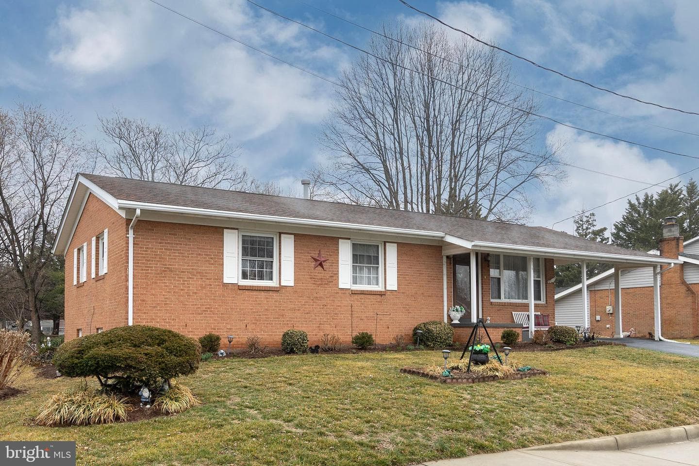 216 W Cedarmeade Avenue photo 43