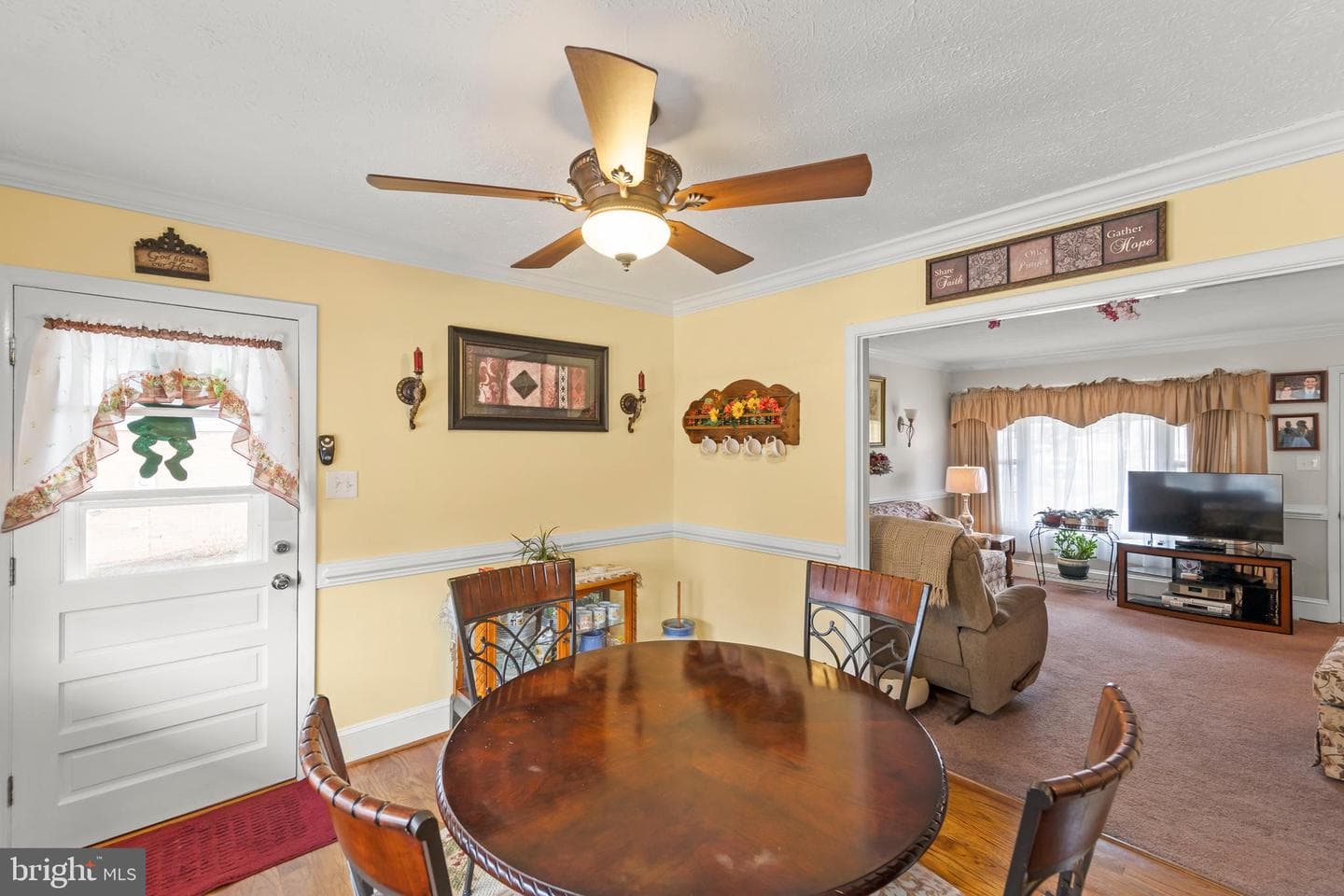 216 W Cedarmeade Avenue photo 6