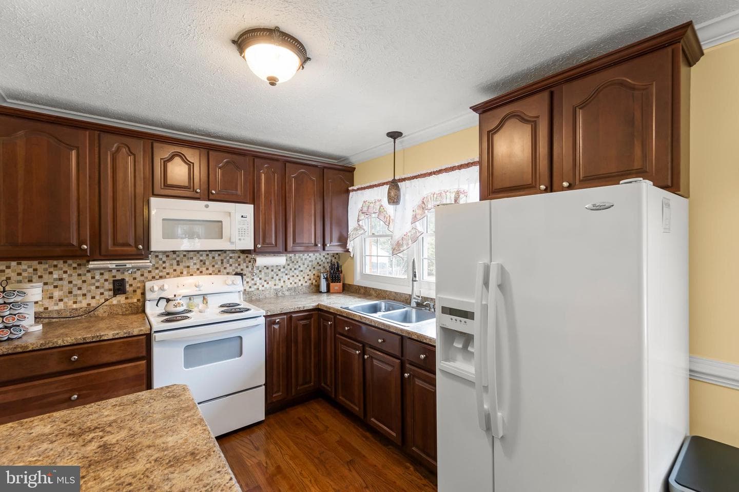 216 W Cedarmeade Avenue photo 7