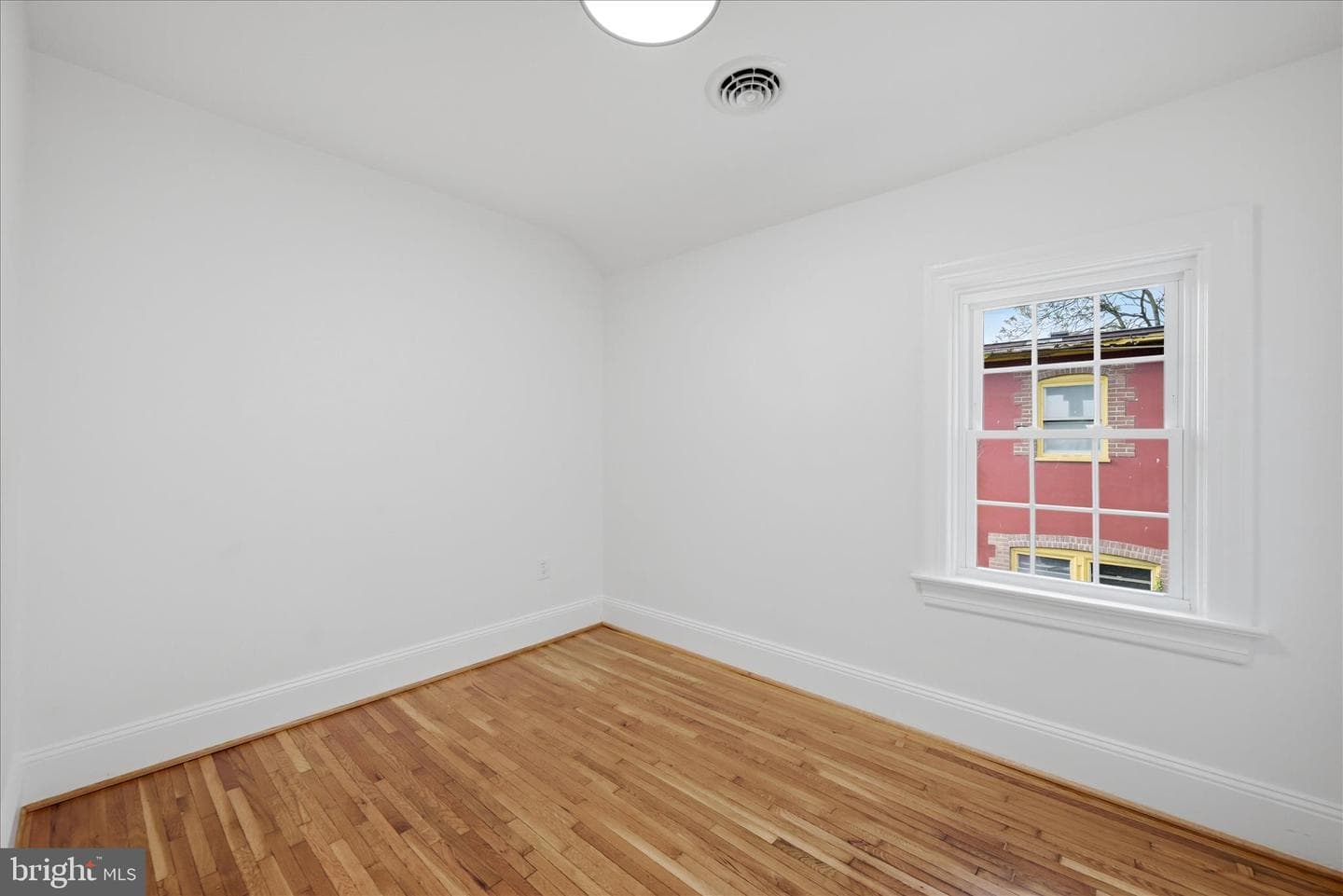 625 Watson Avenue photo 20