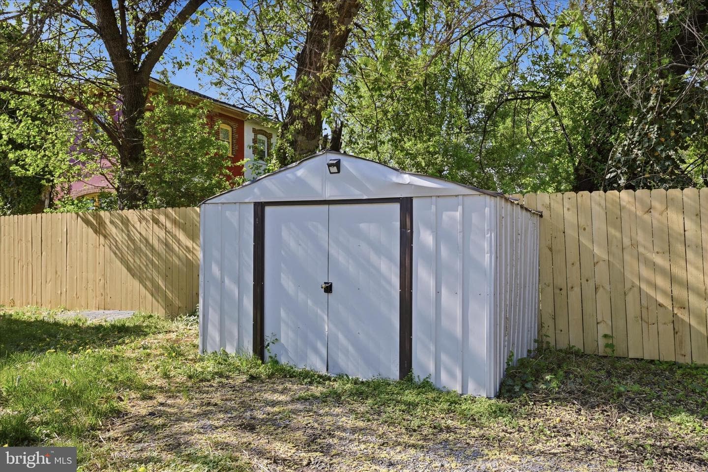 625 Watson Avenue photo 34