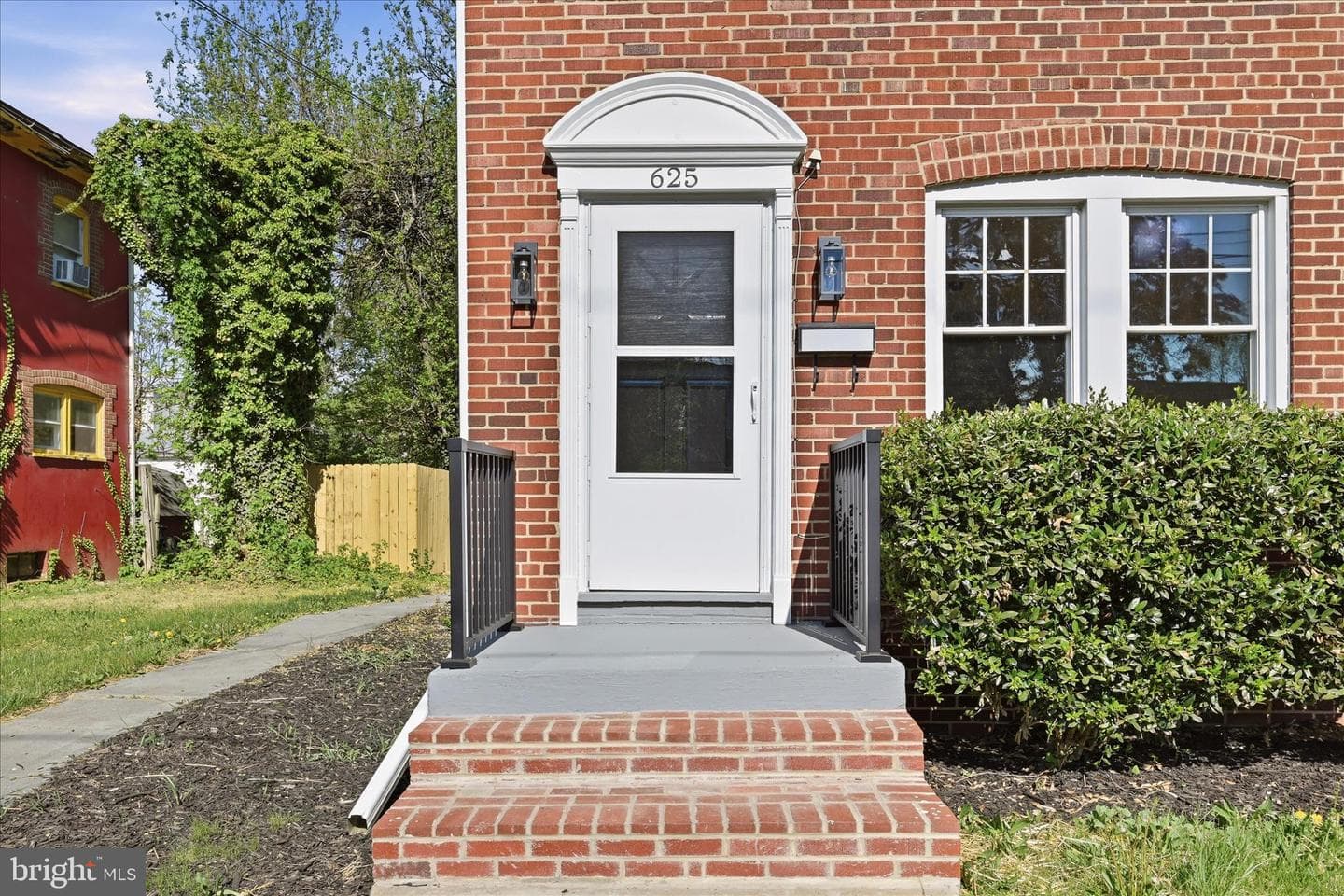 625 Watson Avenue photo 4
