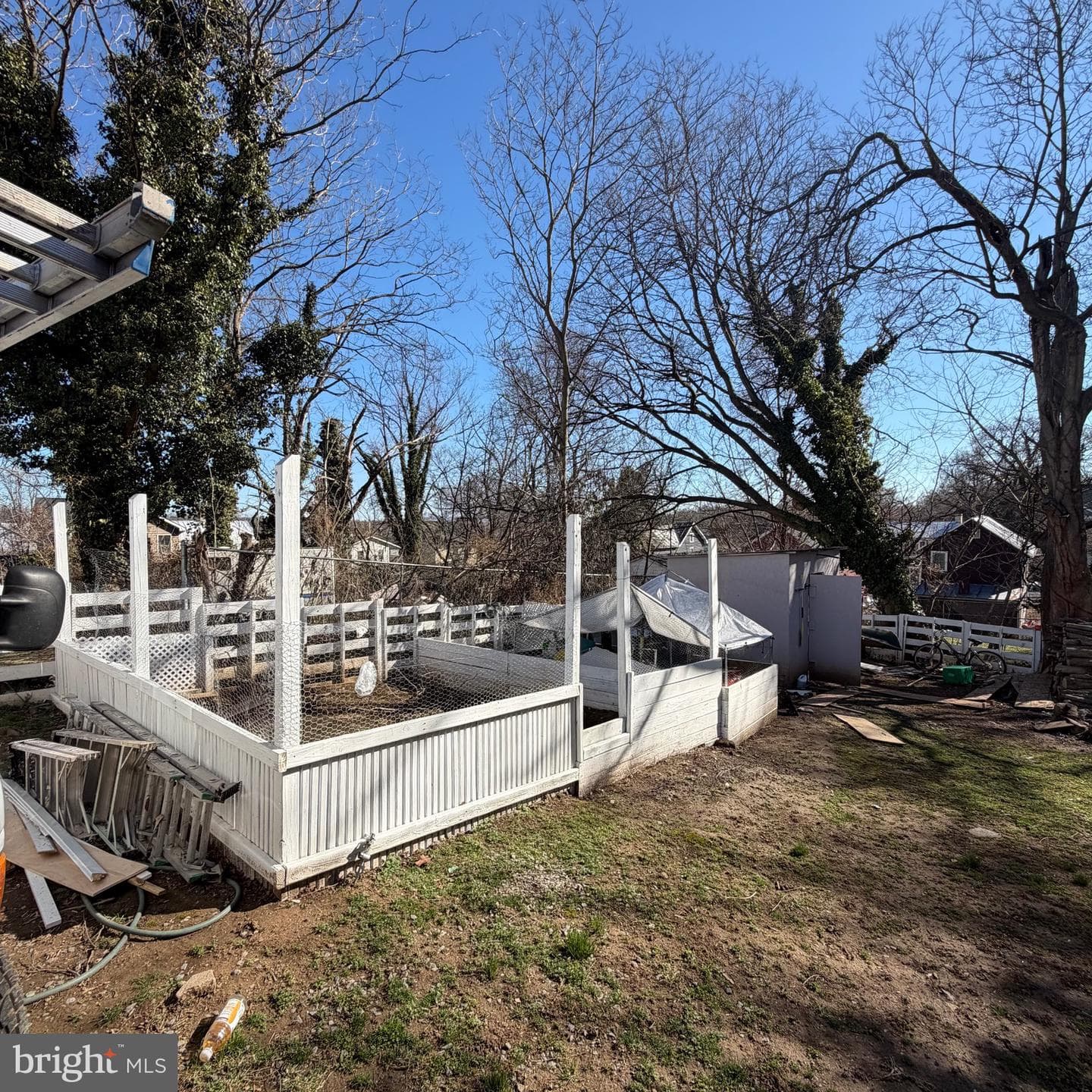 115 E Monmouth Street photo 26