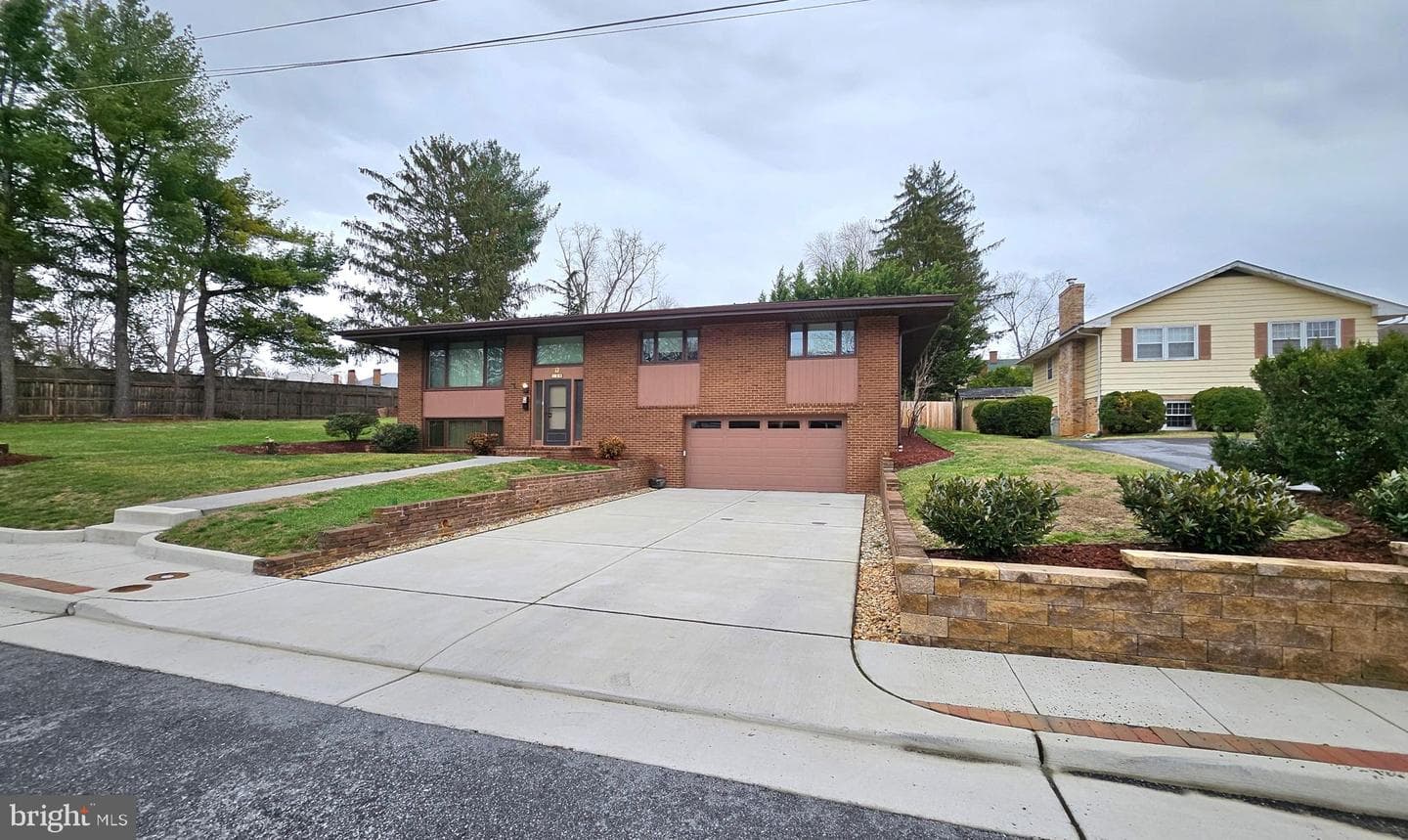 130 Morgan Street photo 2