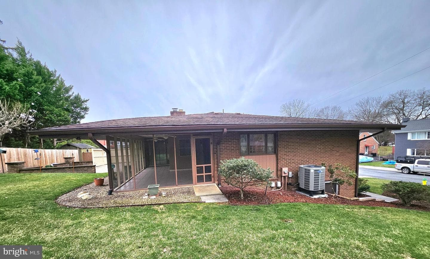 130 Morgan Street photo 71
