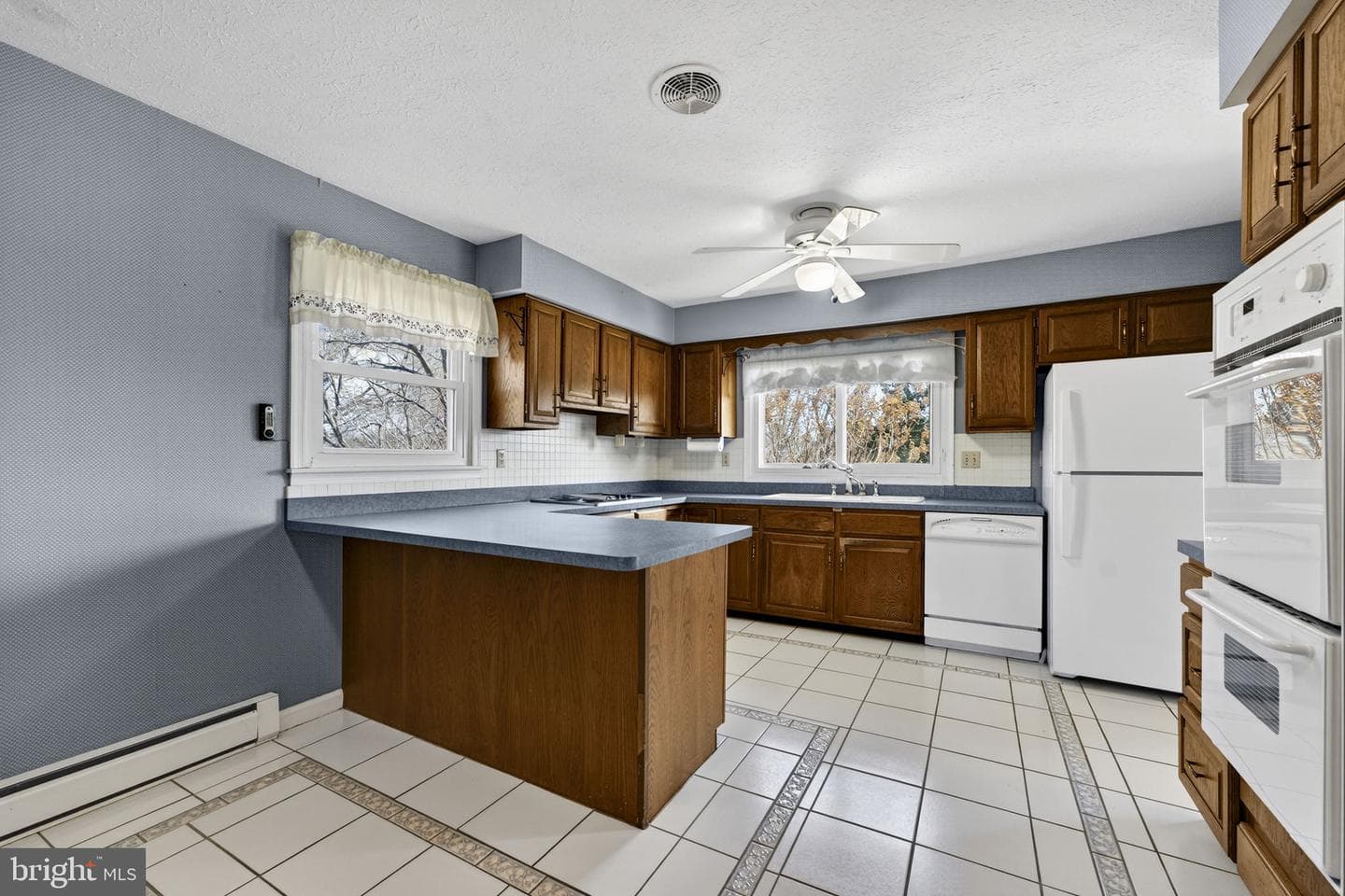 308 Ridge Avenue photo 17