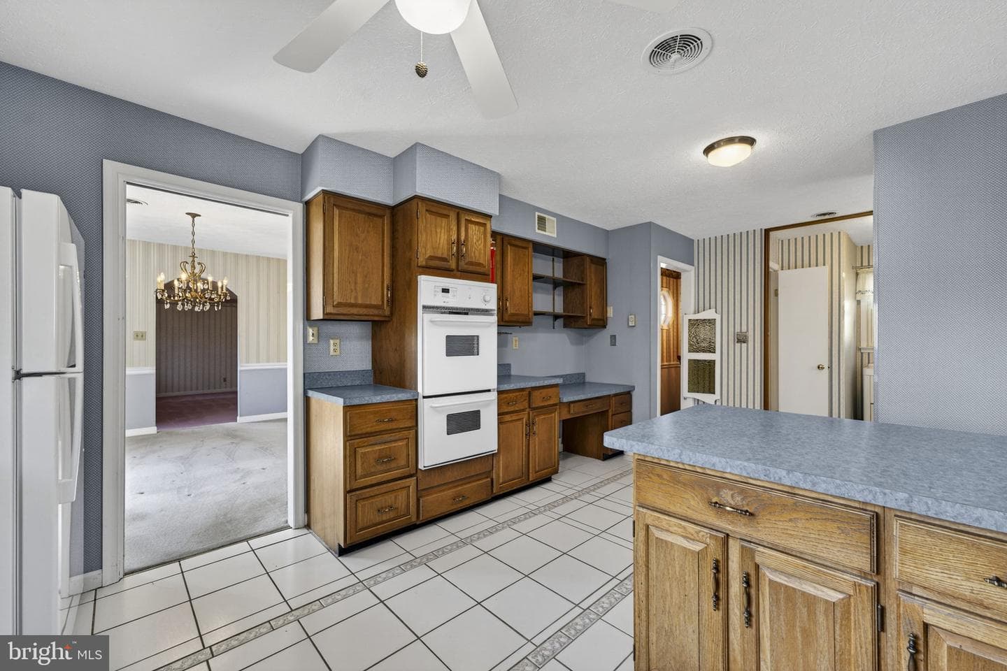 308 Ridge Avenue photo 18