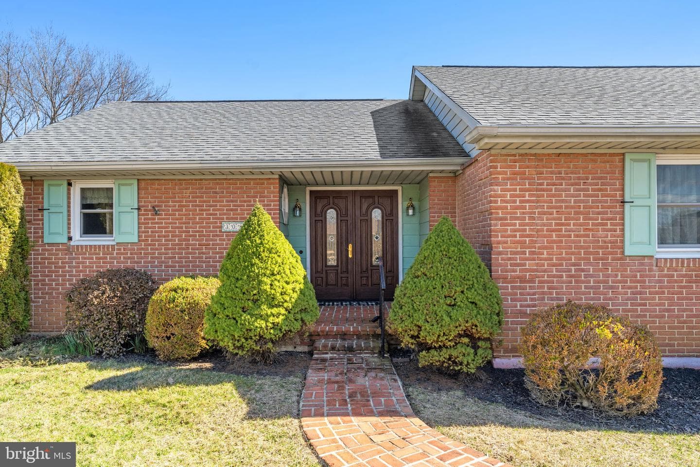 308 Ridge Avenue photo 3