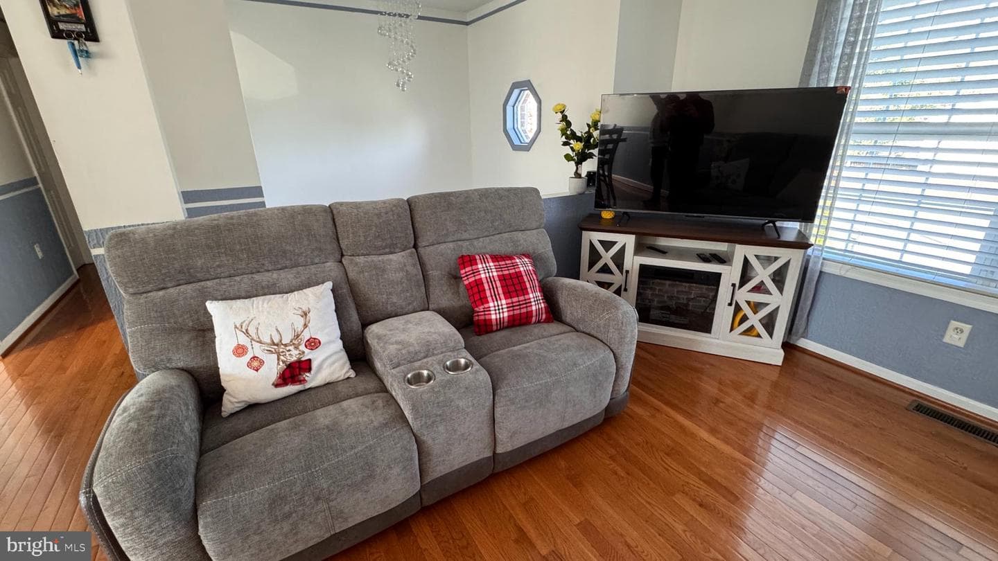 623 Smithfield Avenue photo 7