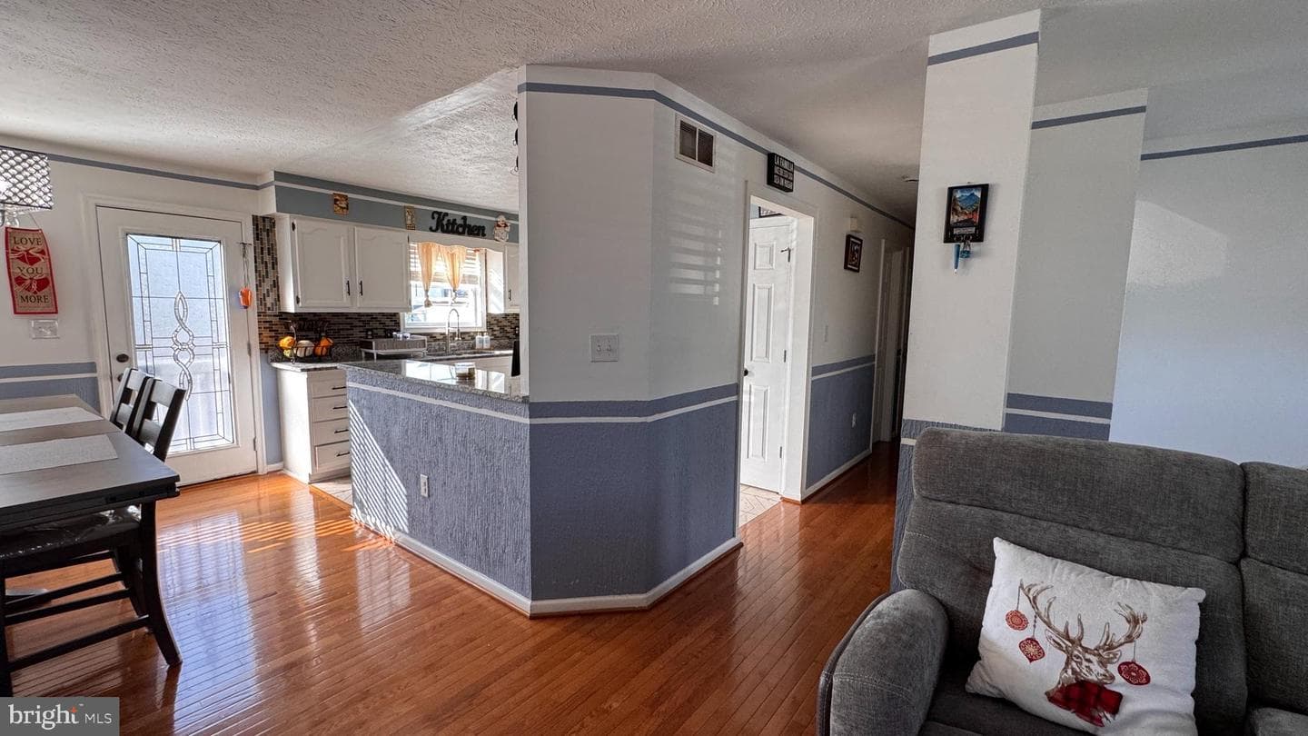 623 Smithfield Avenue photo 8