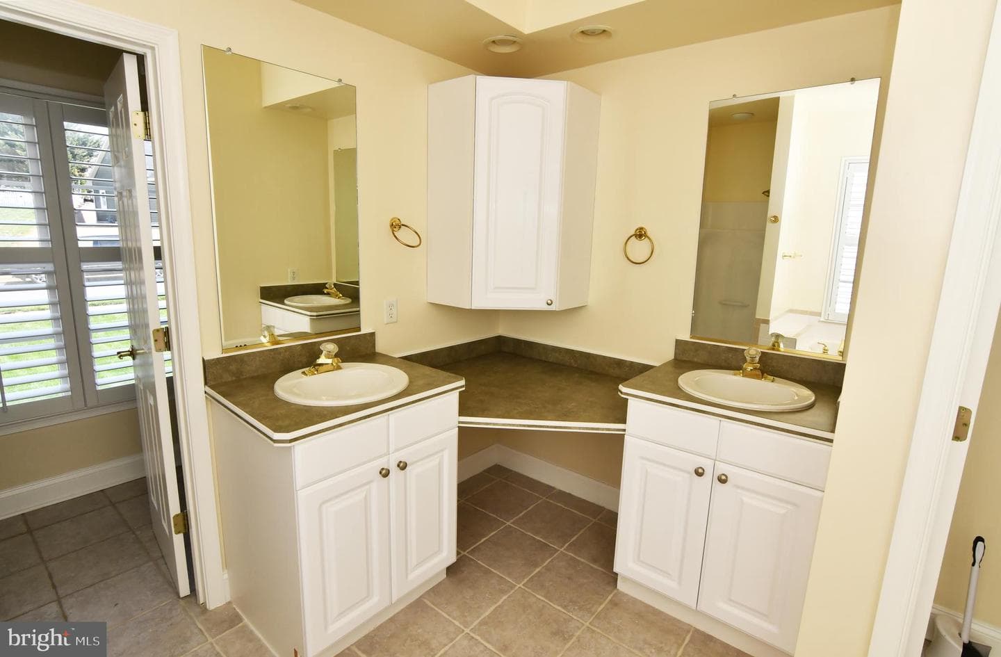813 Chelsea Drive photo 32