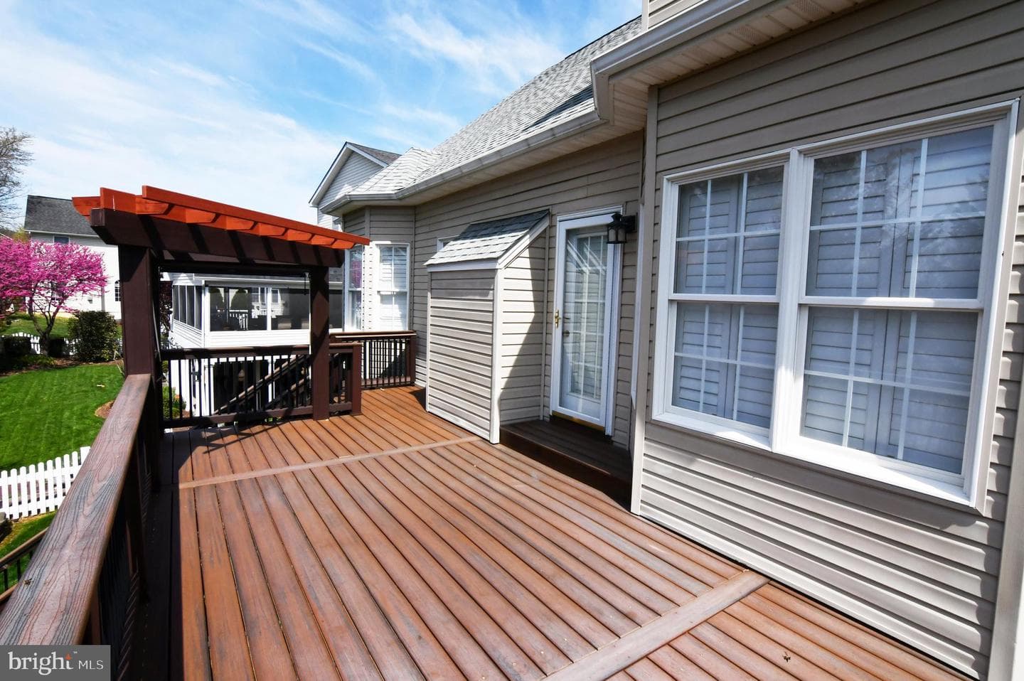 813 Chelsea Drive photo 9