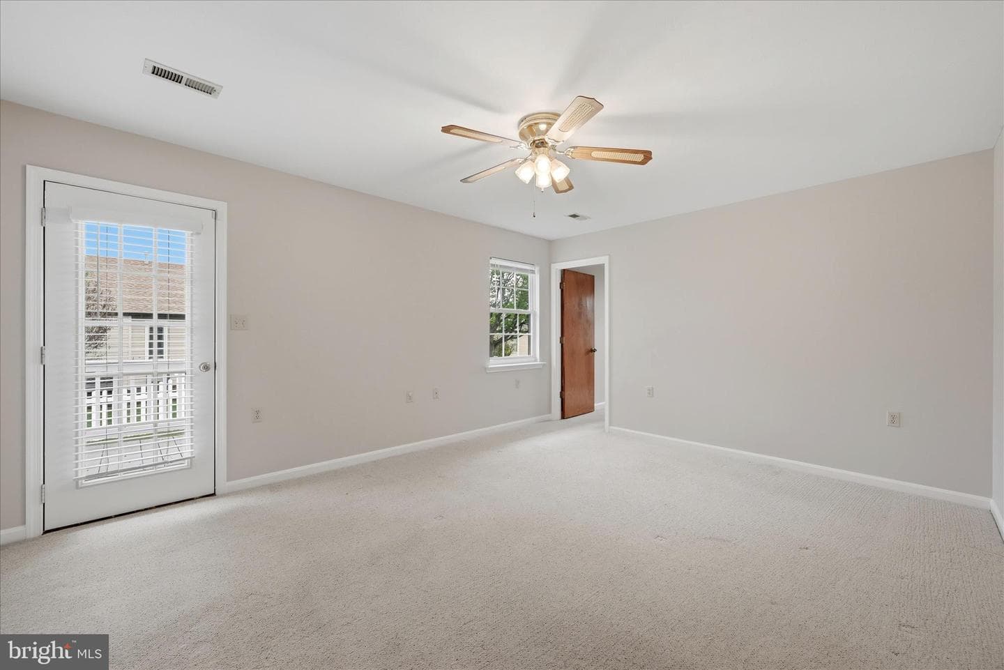 202 Russelcroft Road photo 22