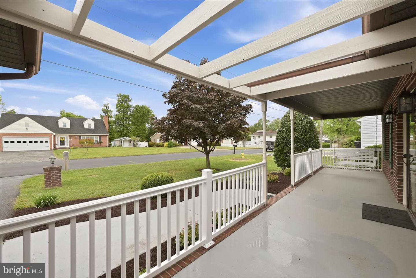 202 Russelcroft Road photo 5
