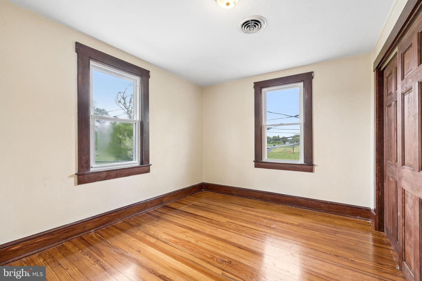 707 E Cork Street photo 31