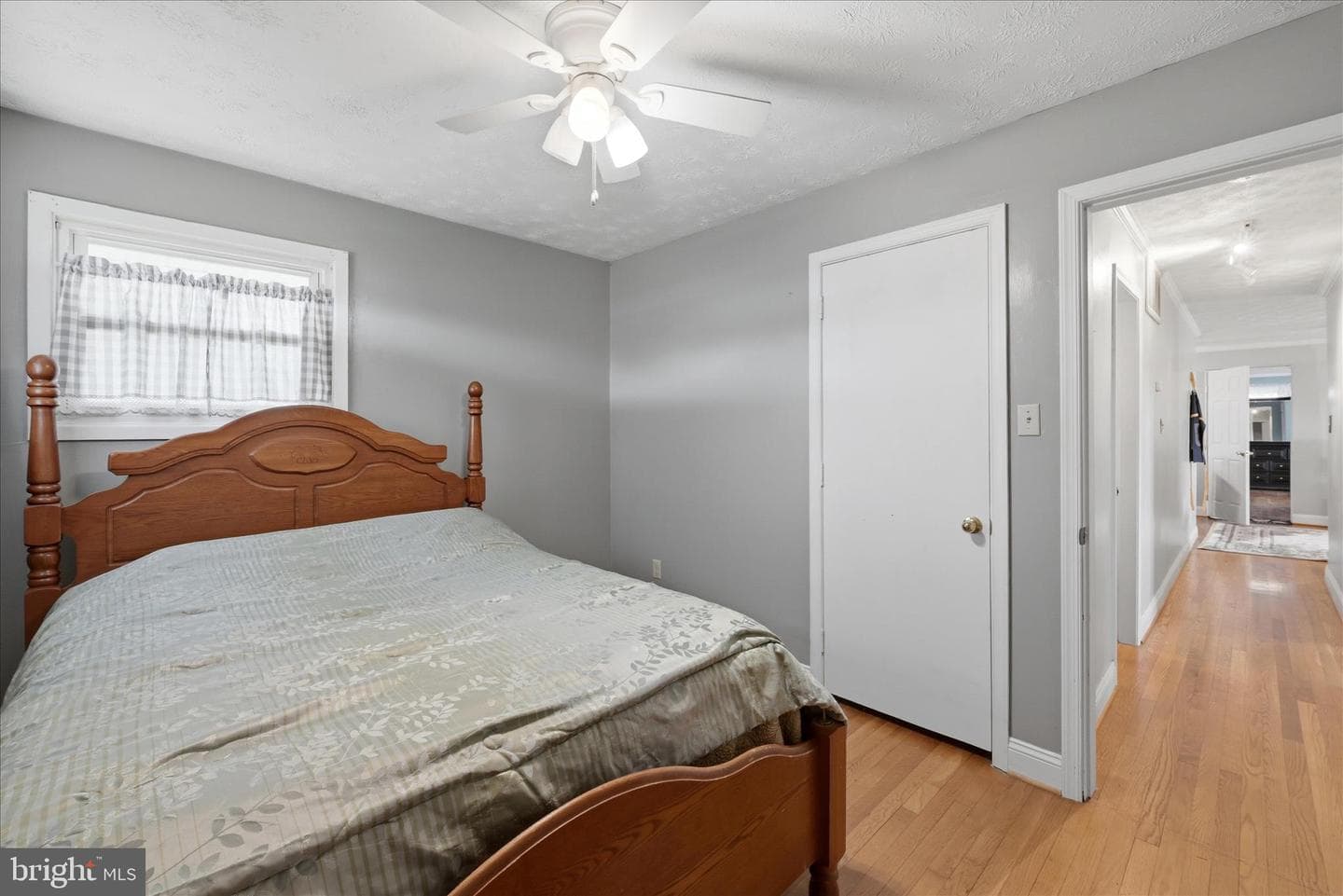 433 Beechcroft Road photo 23