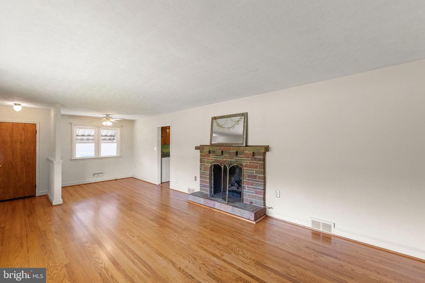 328 Longview Avenue photo 16