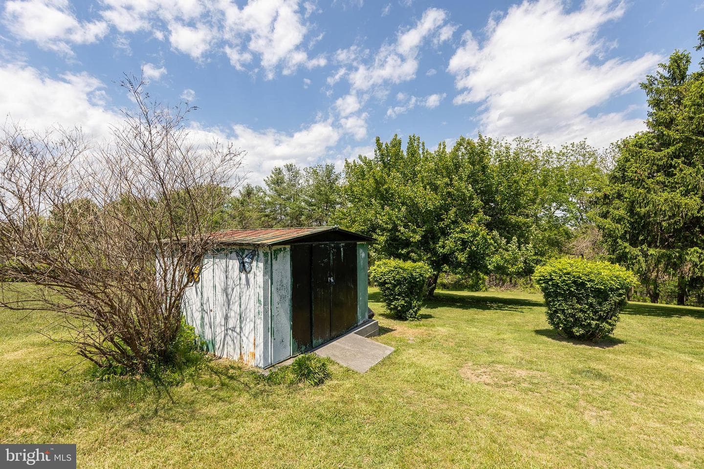 328 Longview Avenue photo 5