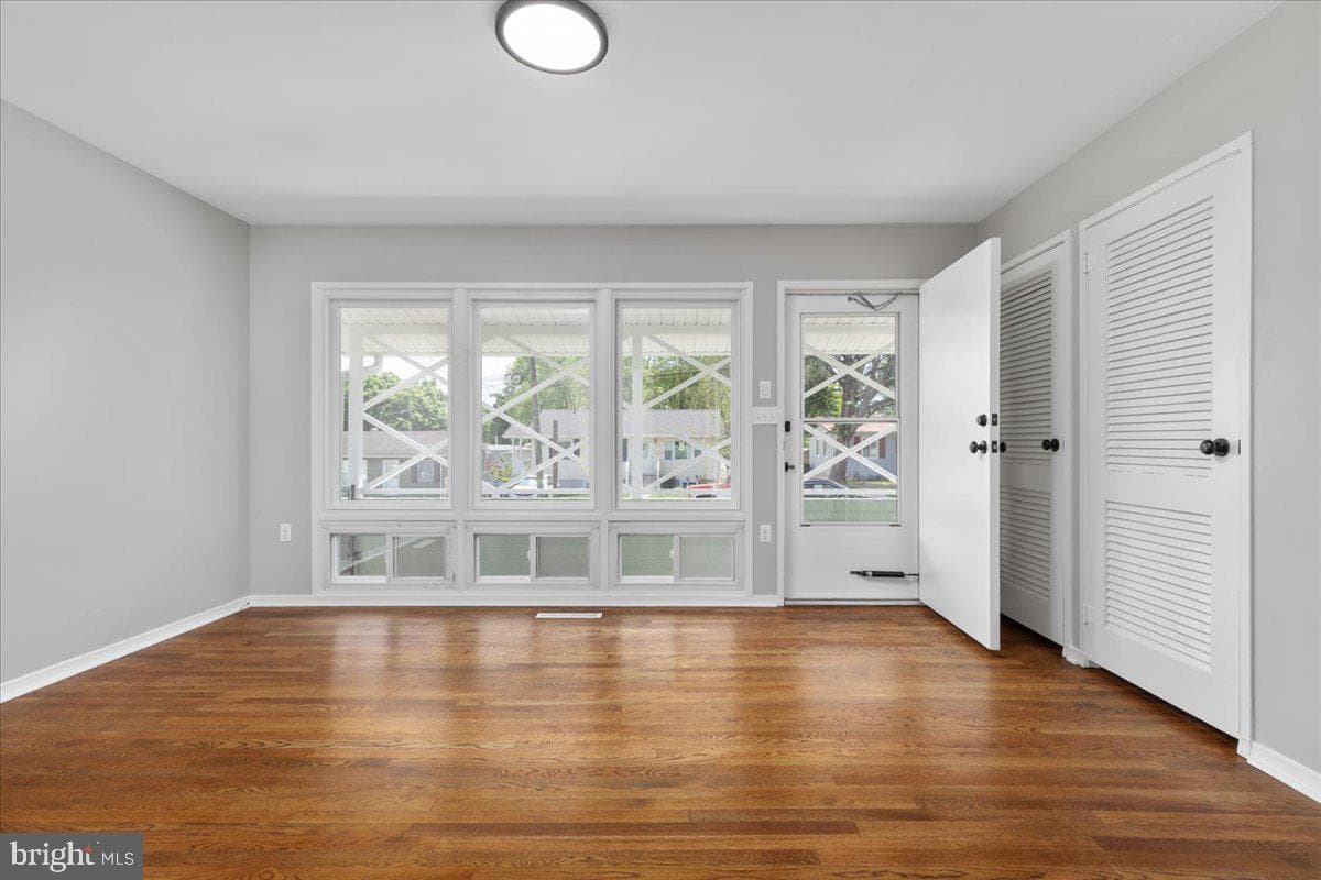 420 E Pall Mall Street photo 15