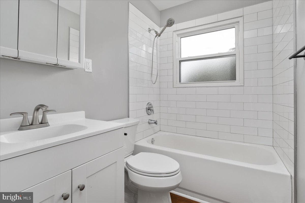 420 E Pall Mall Street photo 18