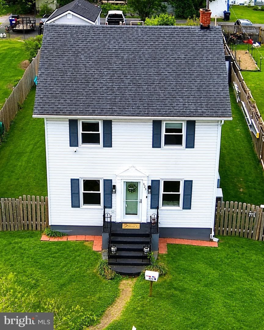 823 Woodland Avenue, Winchester