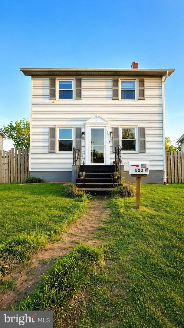823 Woodland Avenue, Winchester