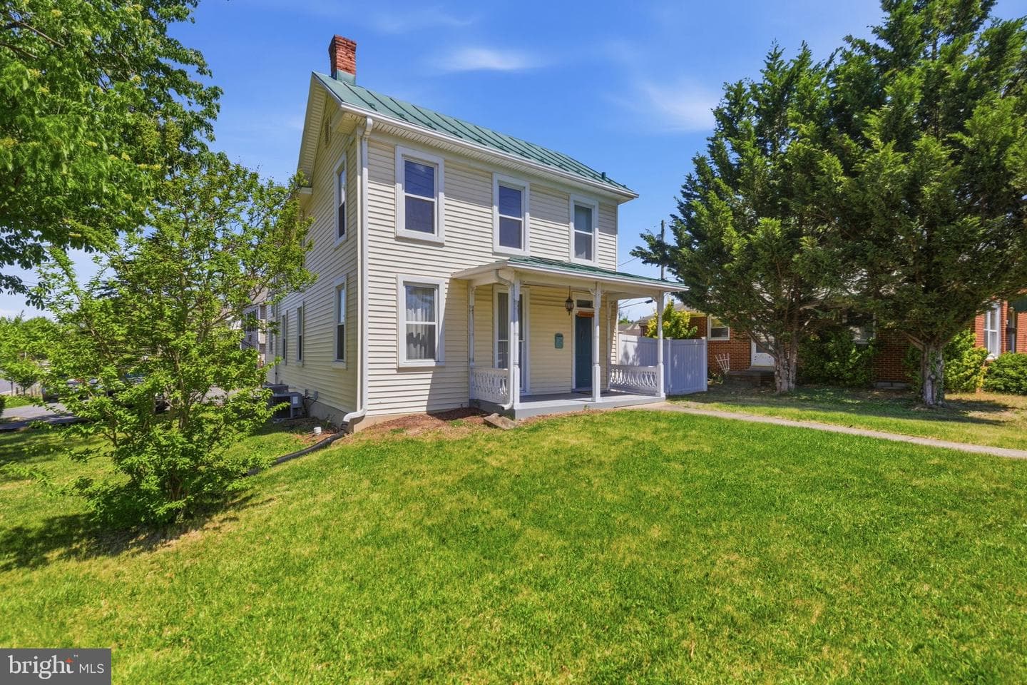 802 E Cork Street photo 3