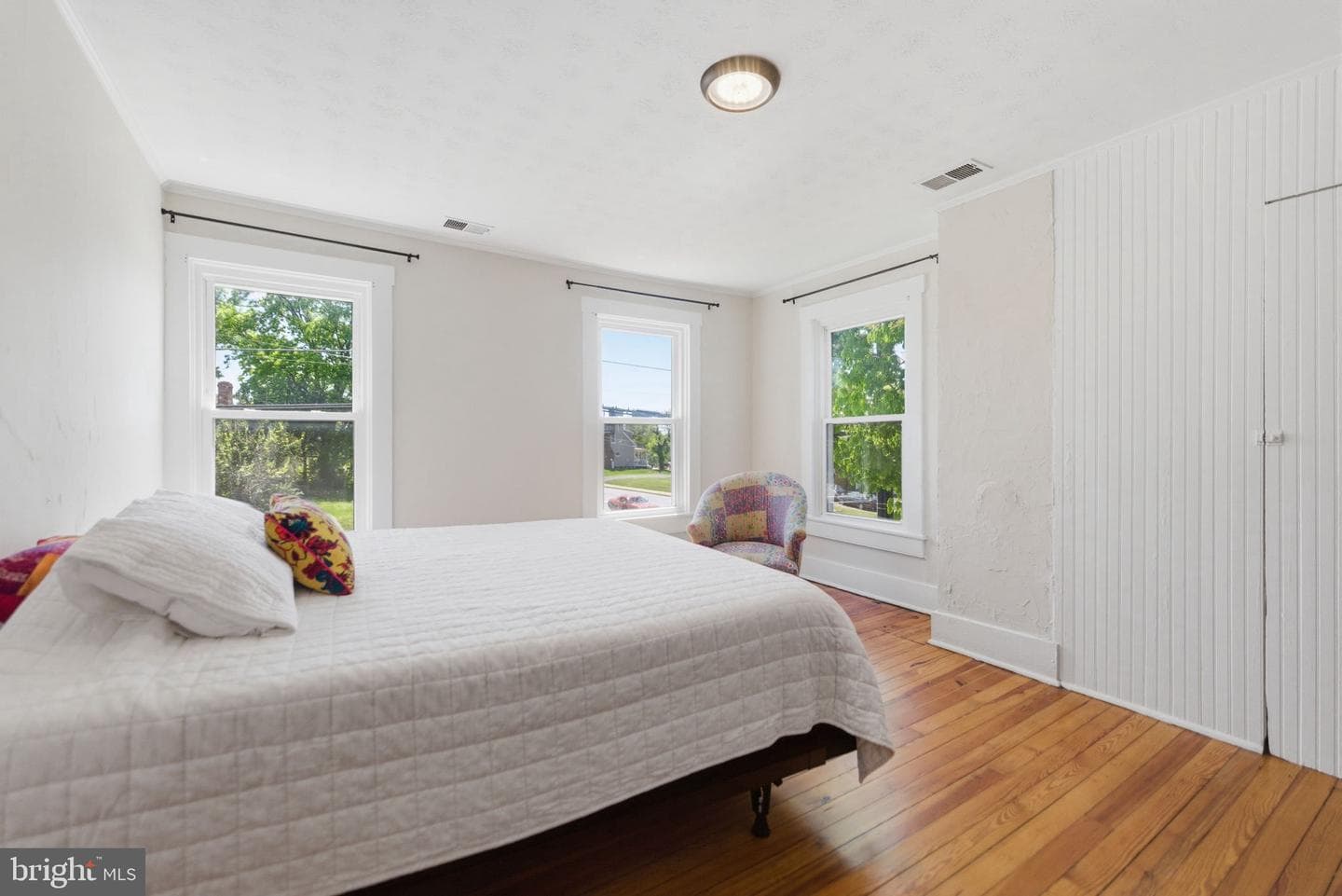 802 E Cork Street photo 35