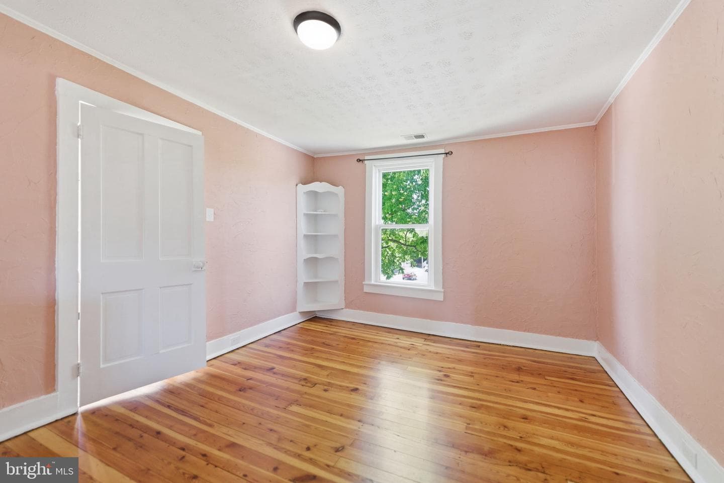 802 E Cork Street photo 37