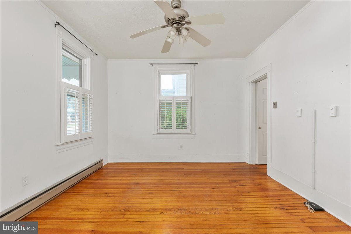 307 E Piccadilly Street photo 4