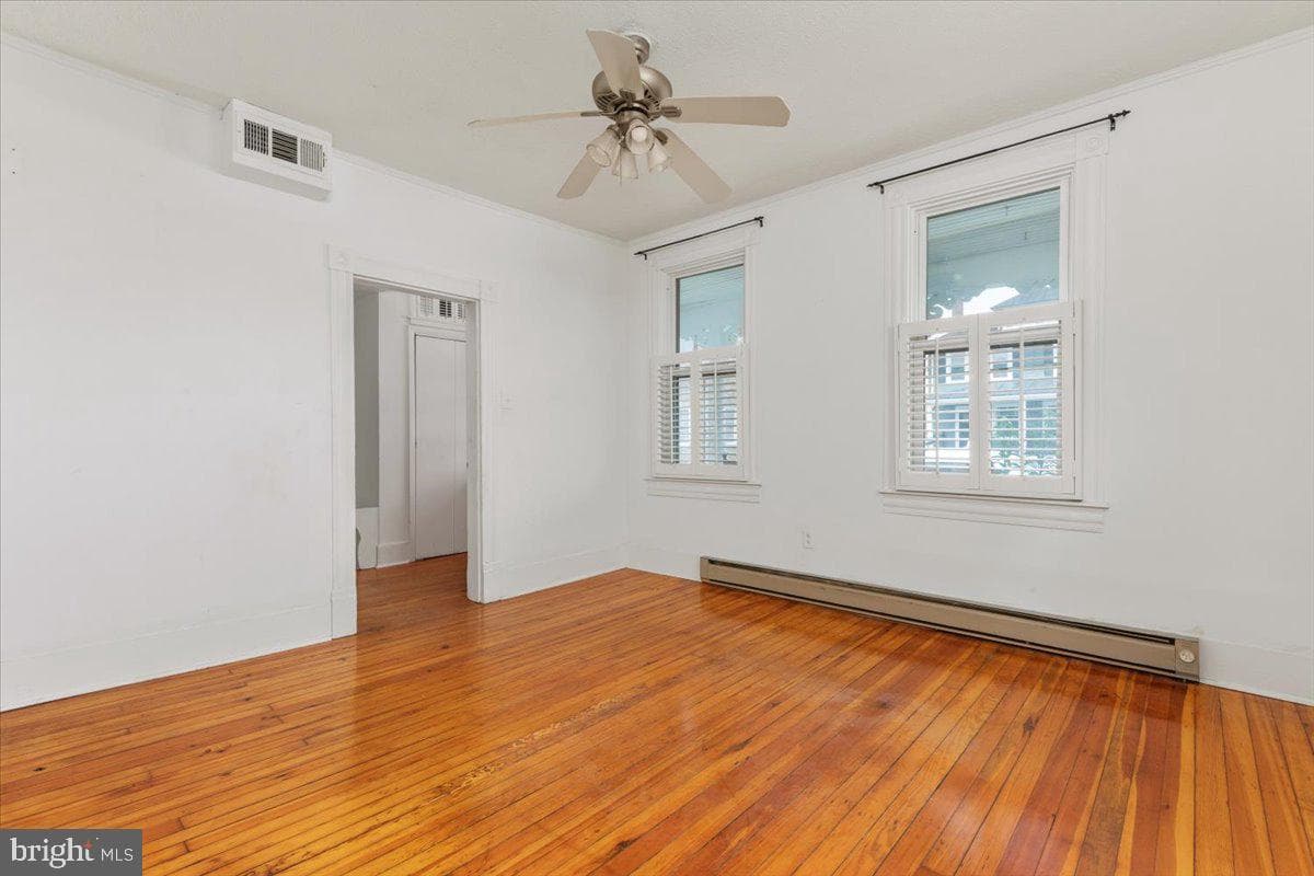 307 E Piccadilly Street photo 6