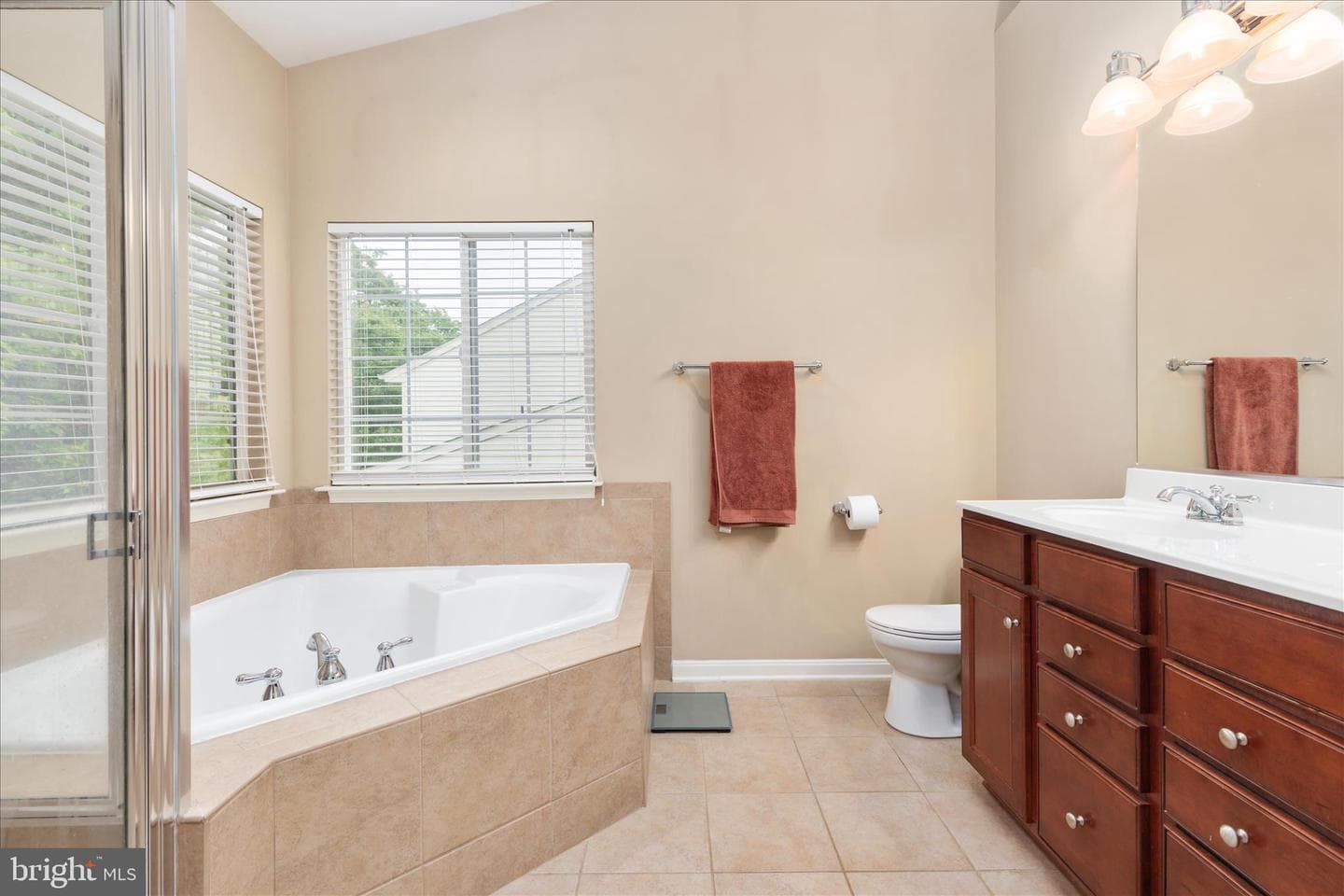 660 Beehive Way photo 28