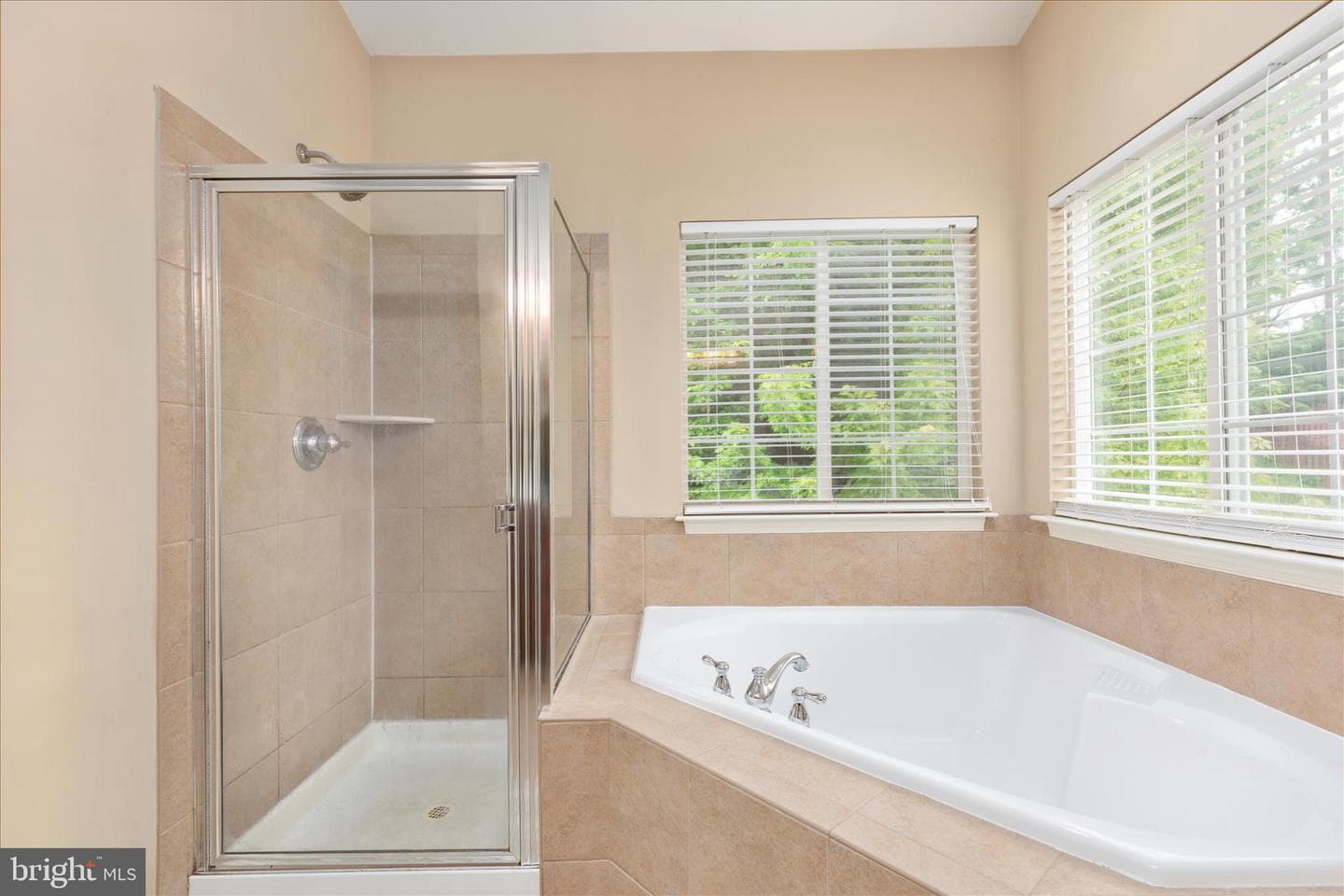 660 Beehive Way photo 30