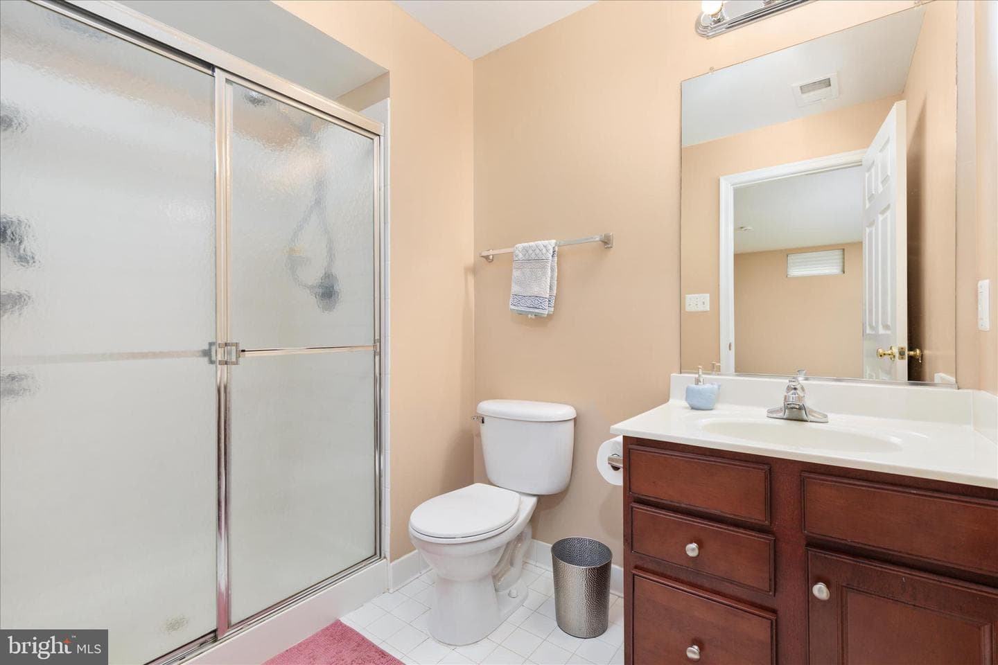 660 Beehive Way photo 32