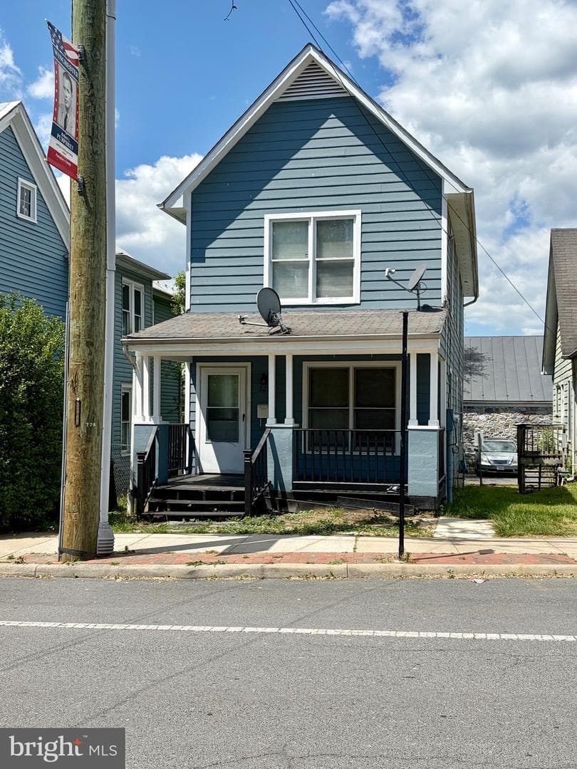 321 N Kent Street, Winchester