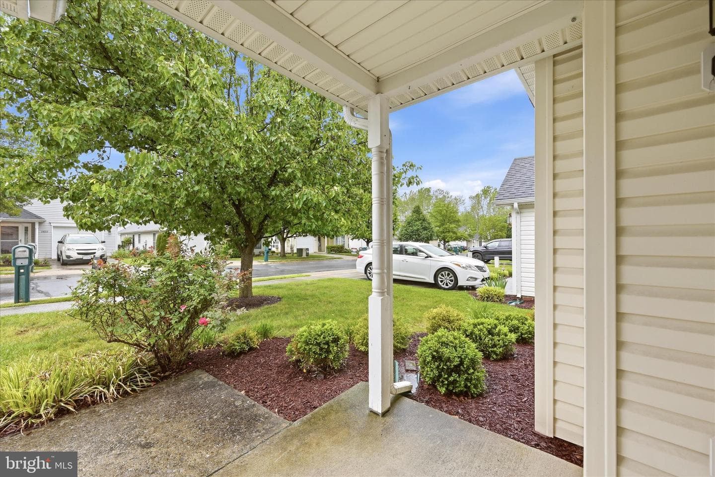 1856 Melvor Lane photo 5