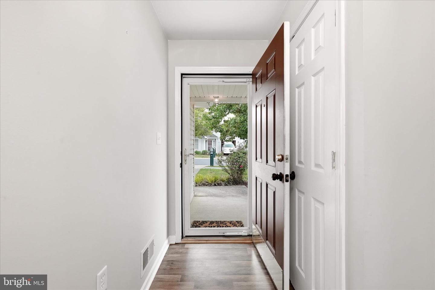 1856 Melvor Lane photo 7