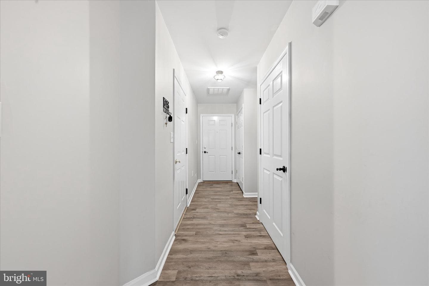 1856 Melvor Lane photo 9
