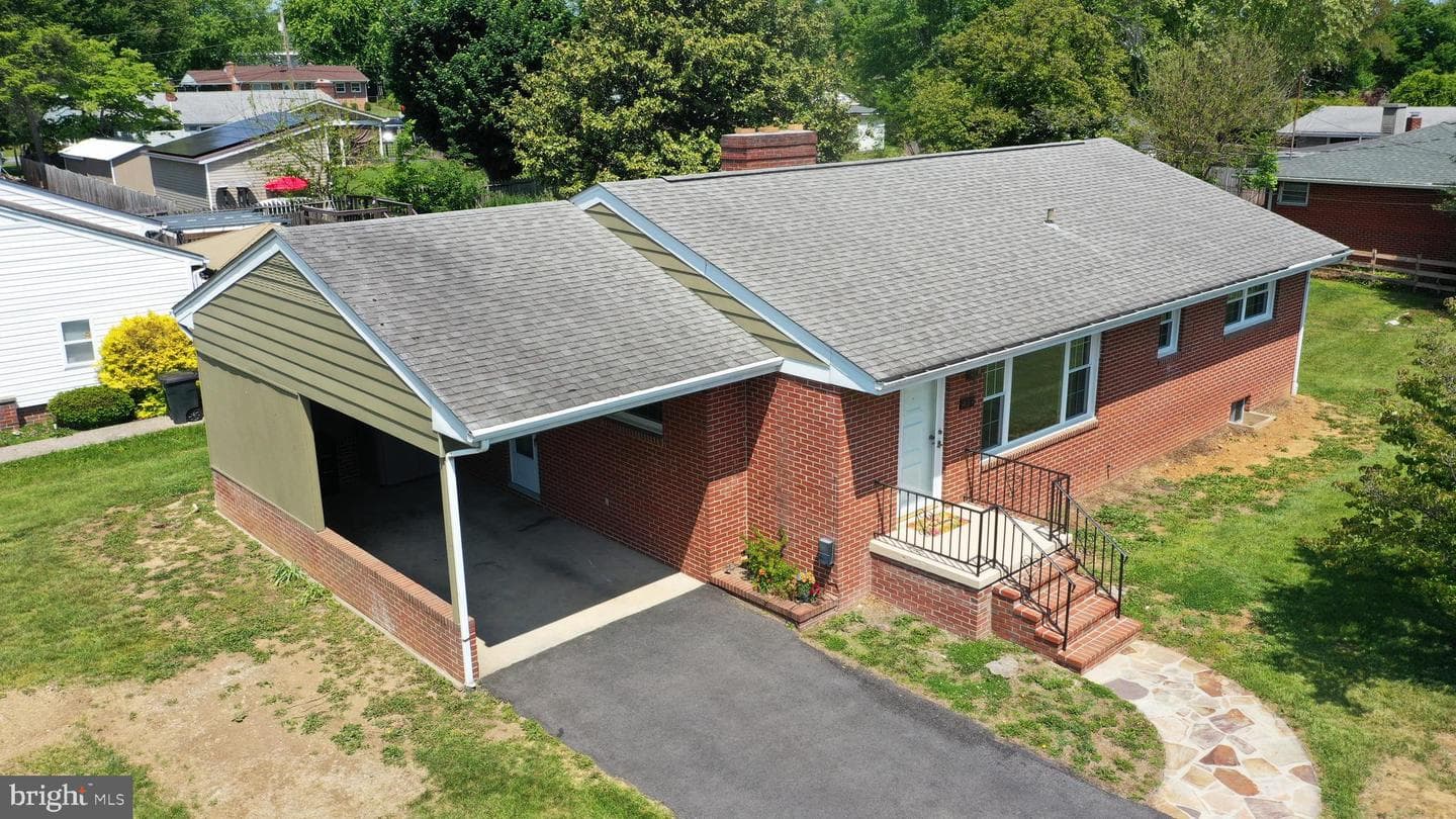 437 Beechcroft Road, Winchester