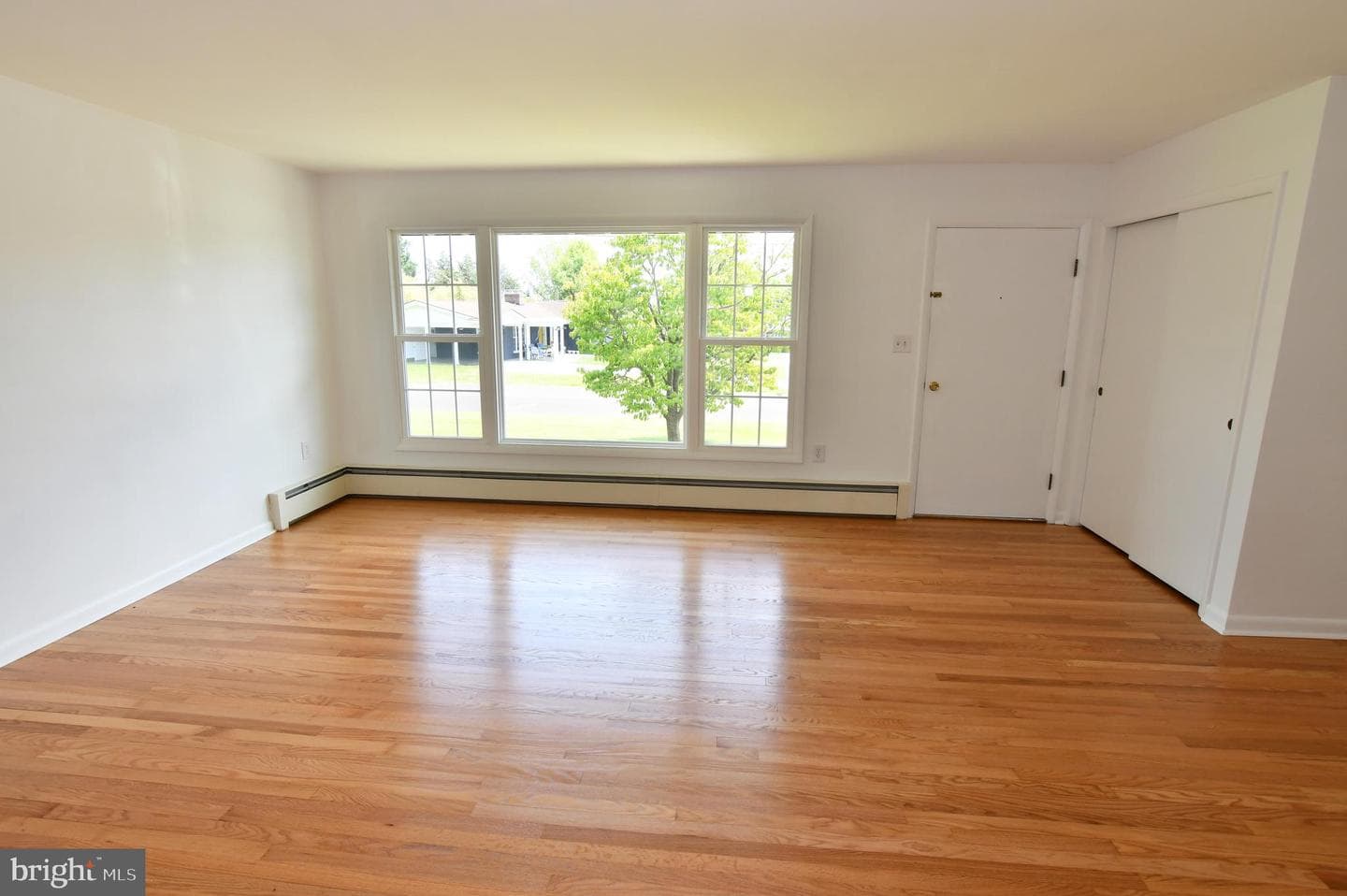 437 Beechcroft Road photo 13