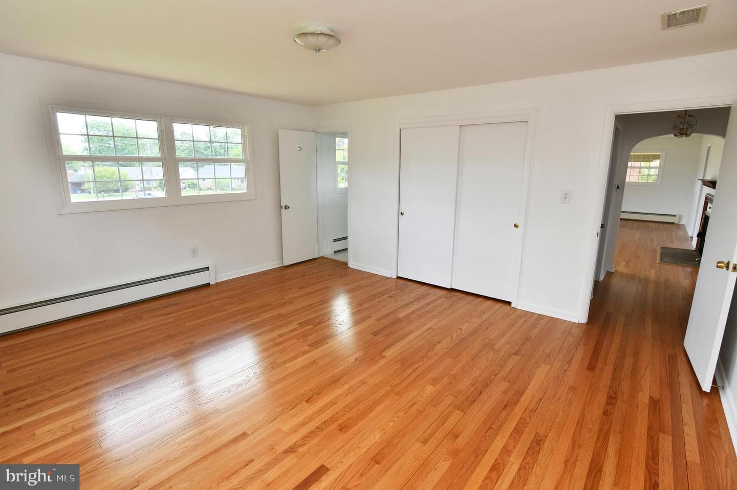 437 Beechcroft Road photo 24