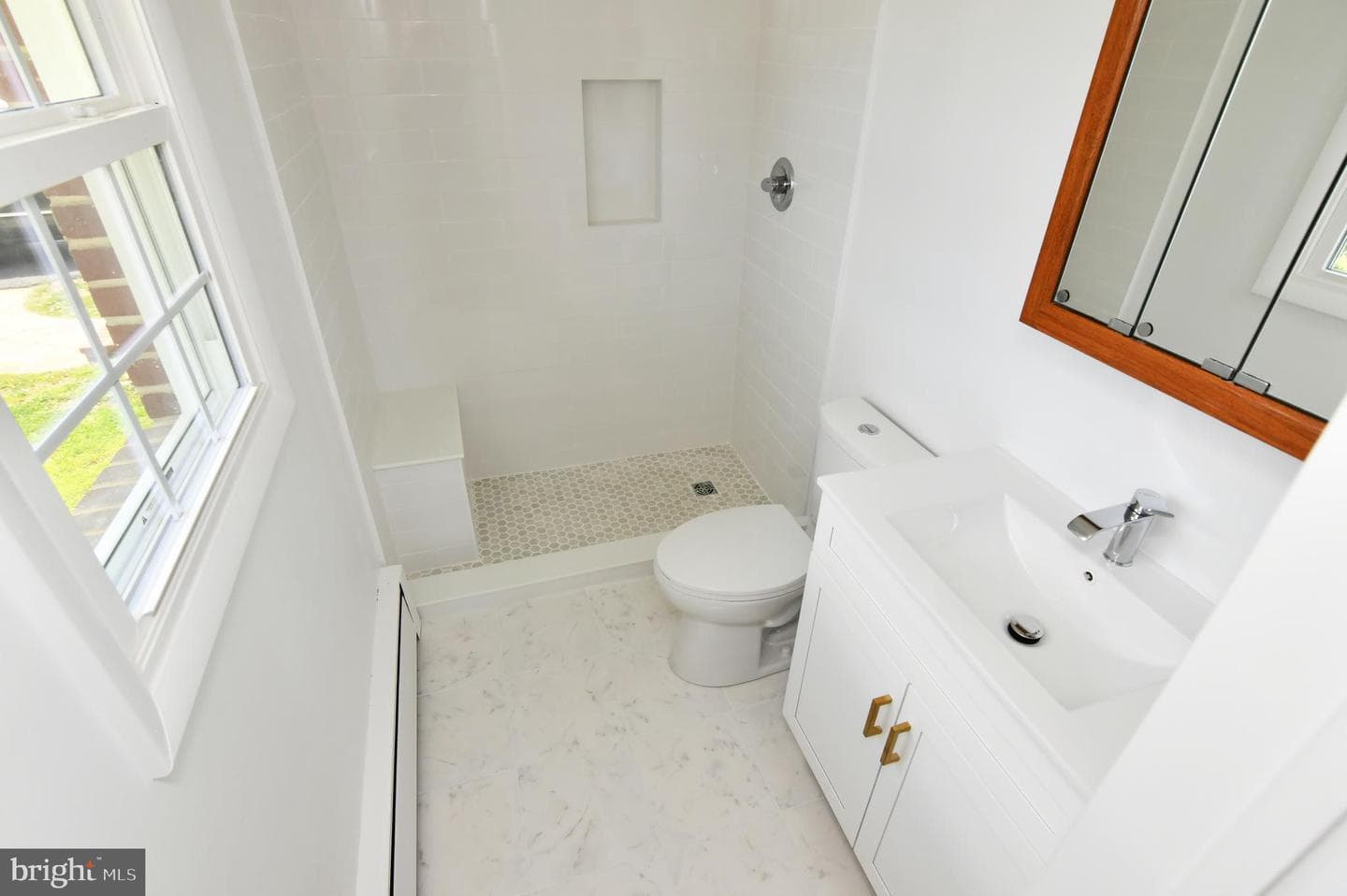 437 Beechcroft Road photo 27