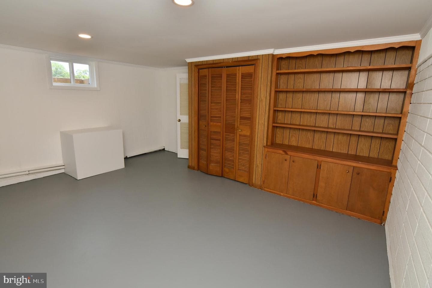 437 Beechcroft Road photo 39