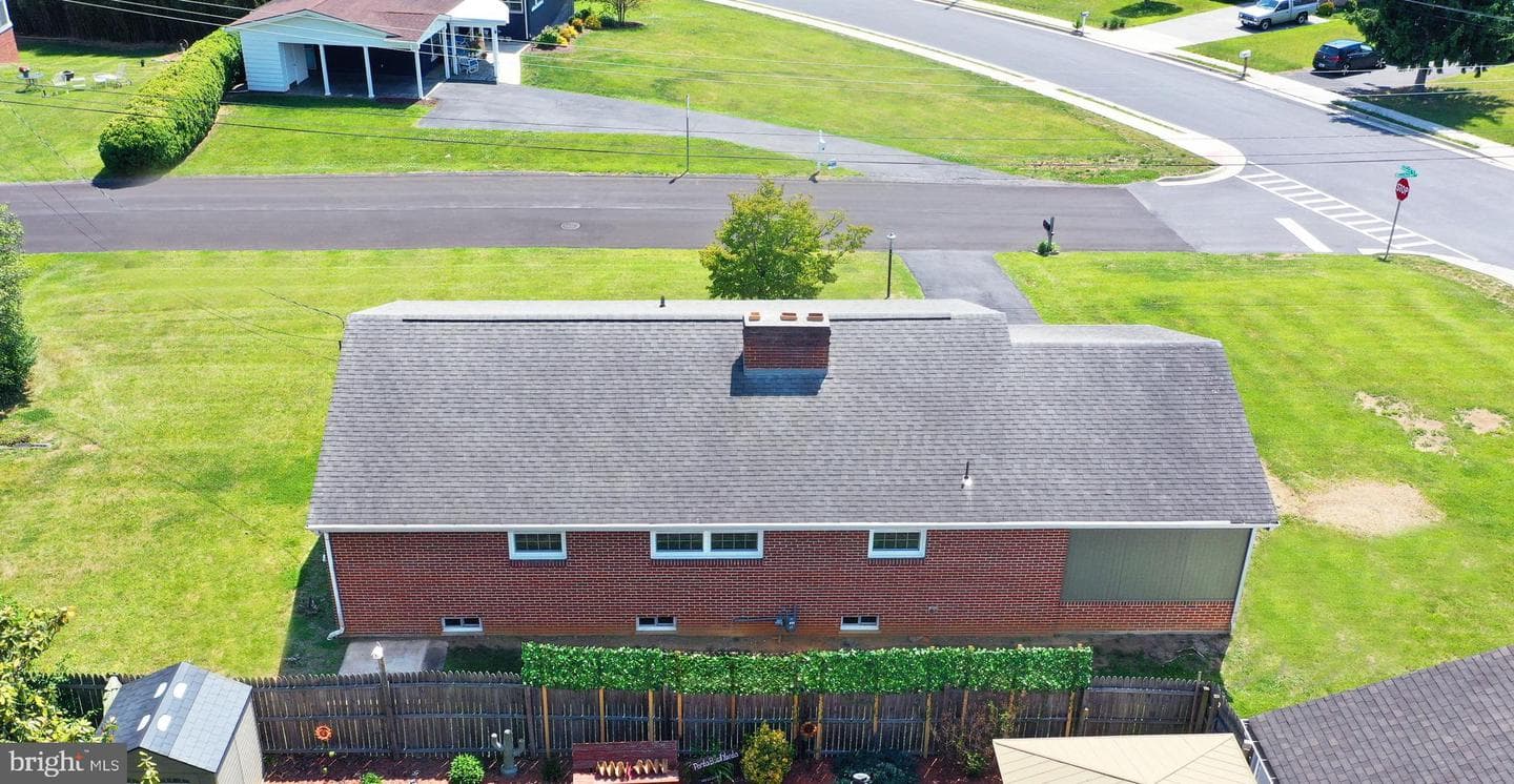 437 Beechcroft Road photo 4