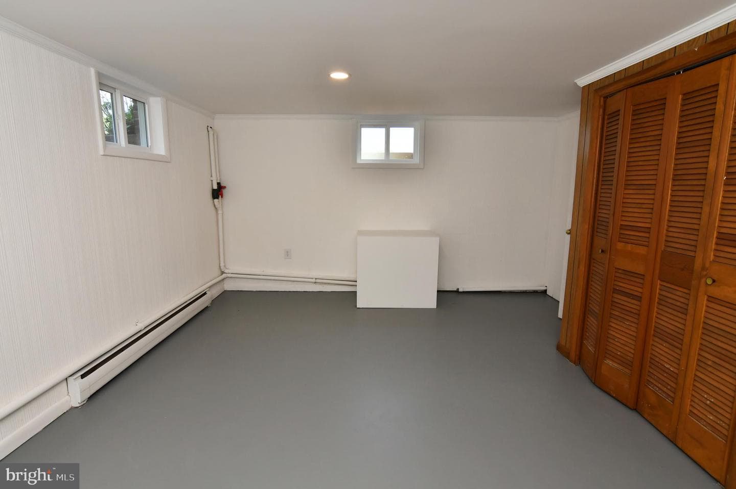 437 Beechcroft Road photo 41